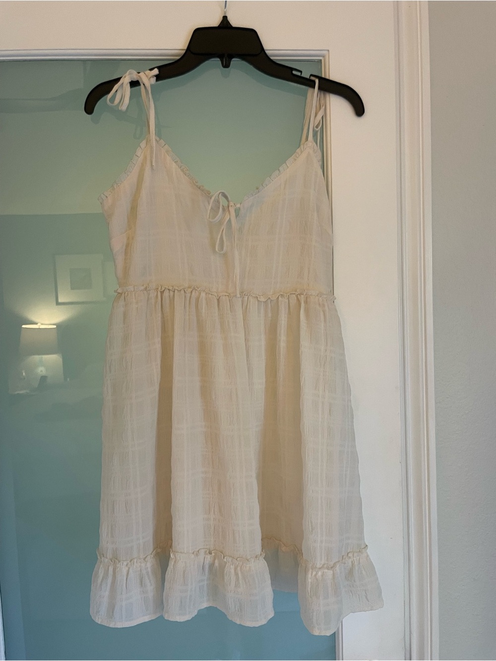 Forever 21 Tiered Crepe Mini Dress Size S Tied at Neckline Dipped Back Feminine